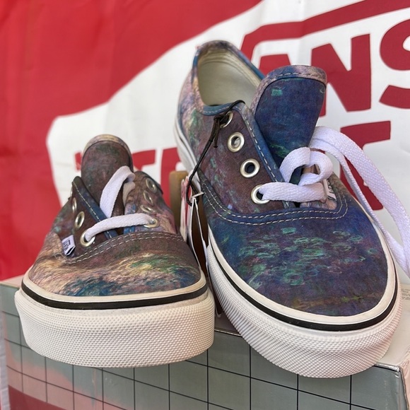 Vans Authentic
(MoMA) Claude Monet
VNOA2Z5118H
WMNS sneakers - Picture 5 of 16